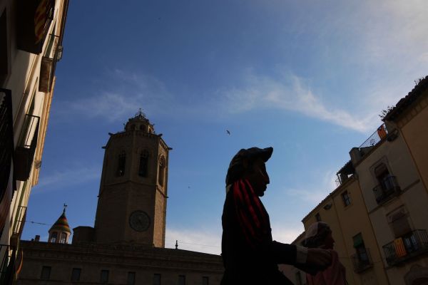 fons gegants plaça estudiant
