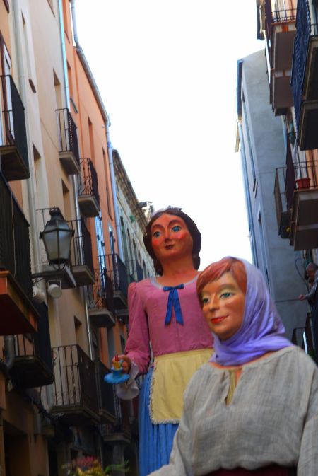 versot les dues dones