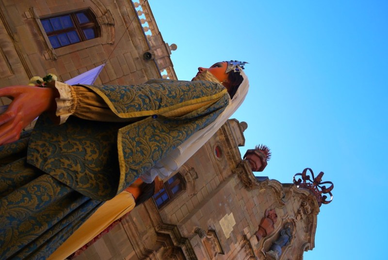 geganta fil tallat univer