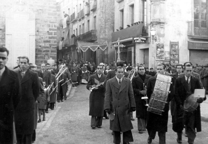 any:? tema: Diades senyalades, Processons autor: Gómez Grau cedeix: Ramon Fusté Gabarró gestionat per: Josep Mas